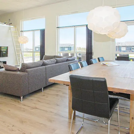 Gorgeous In Haderslev With Kitchen בית נופש *